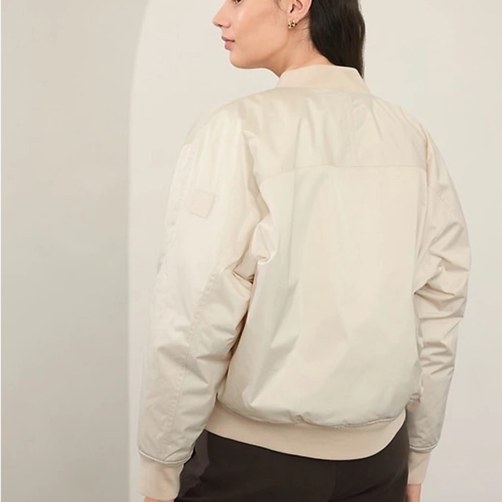 Athleta Sateen Bomber Puffer Jacket Cream Women Medium Tall Oversized Athleisure - Picture 2 of 8